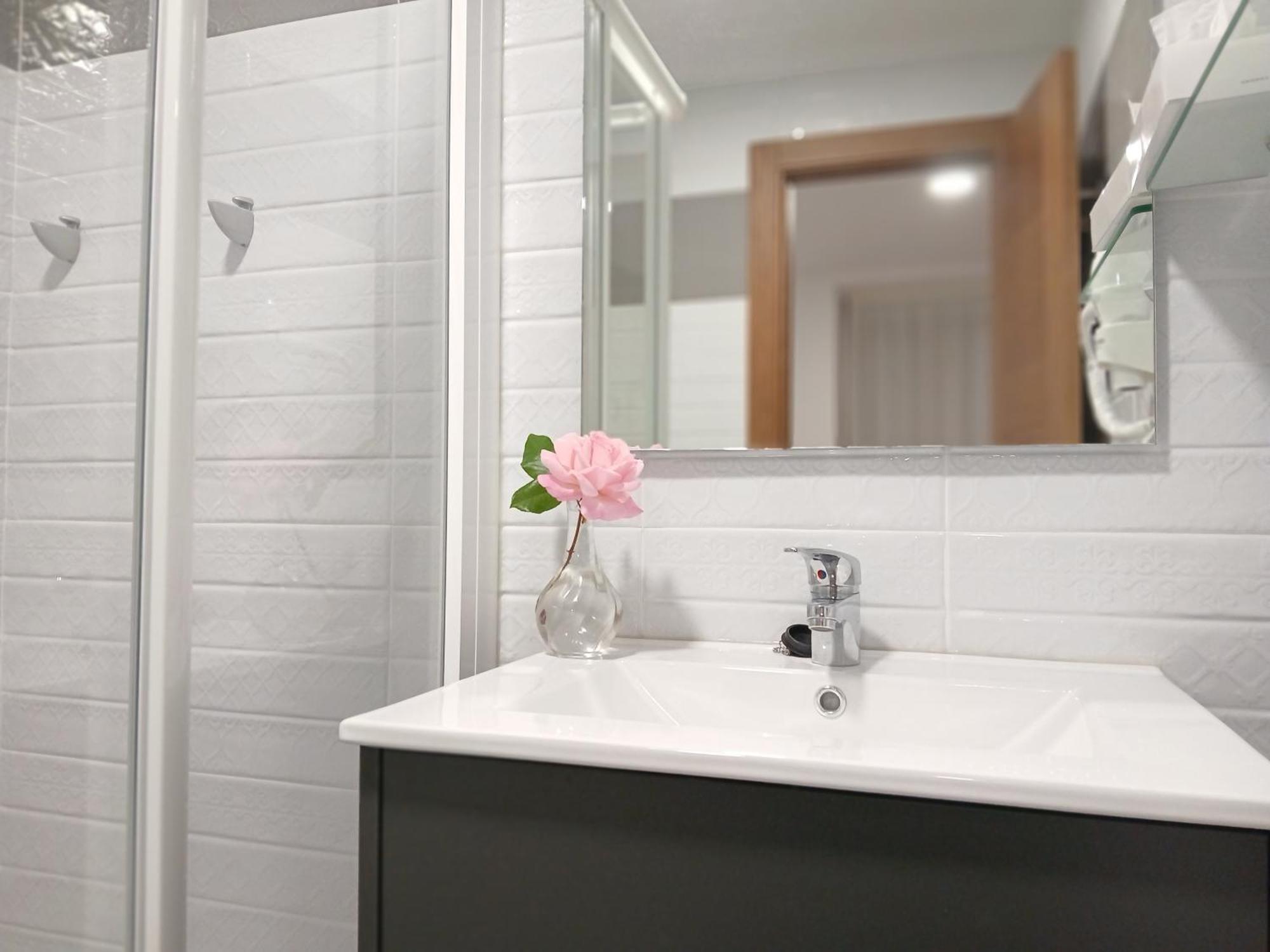 Roa Apartamentos Turisticos Empecinado מראה חיצוני תמונה